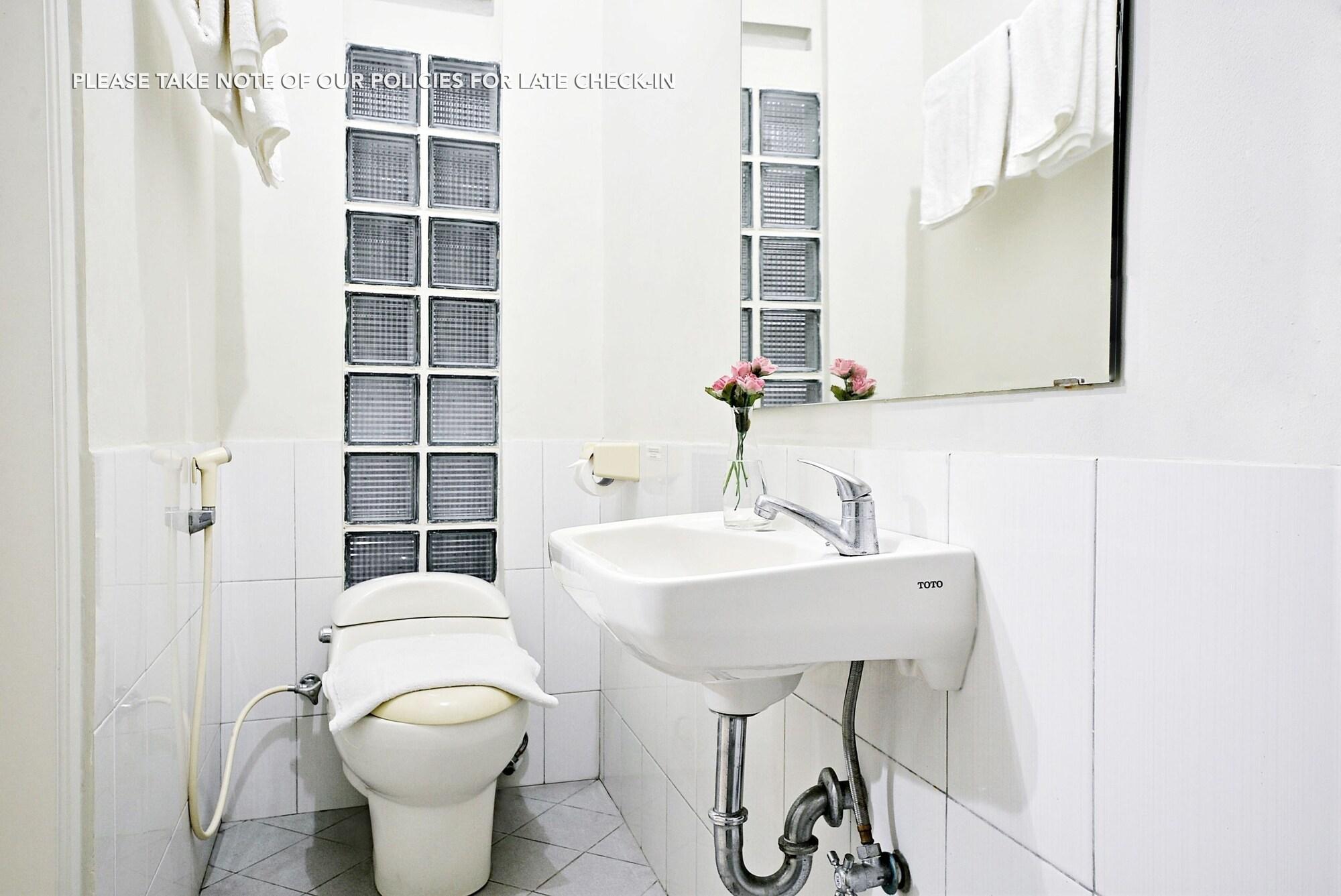 Zen Rooms Mampang Prapatan Jakarta Bagian luar foto