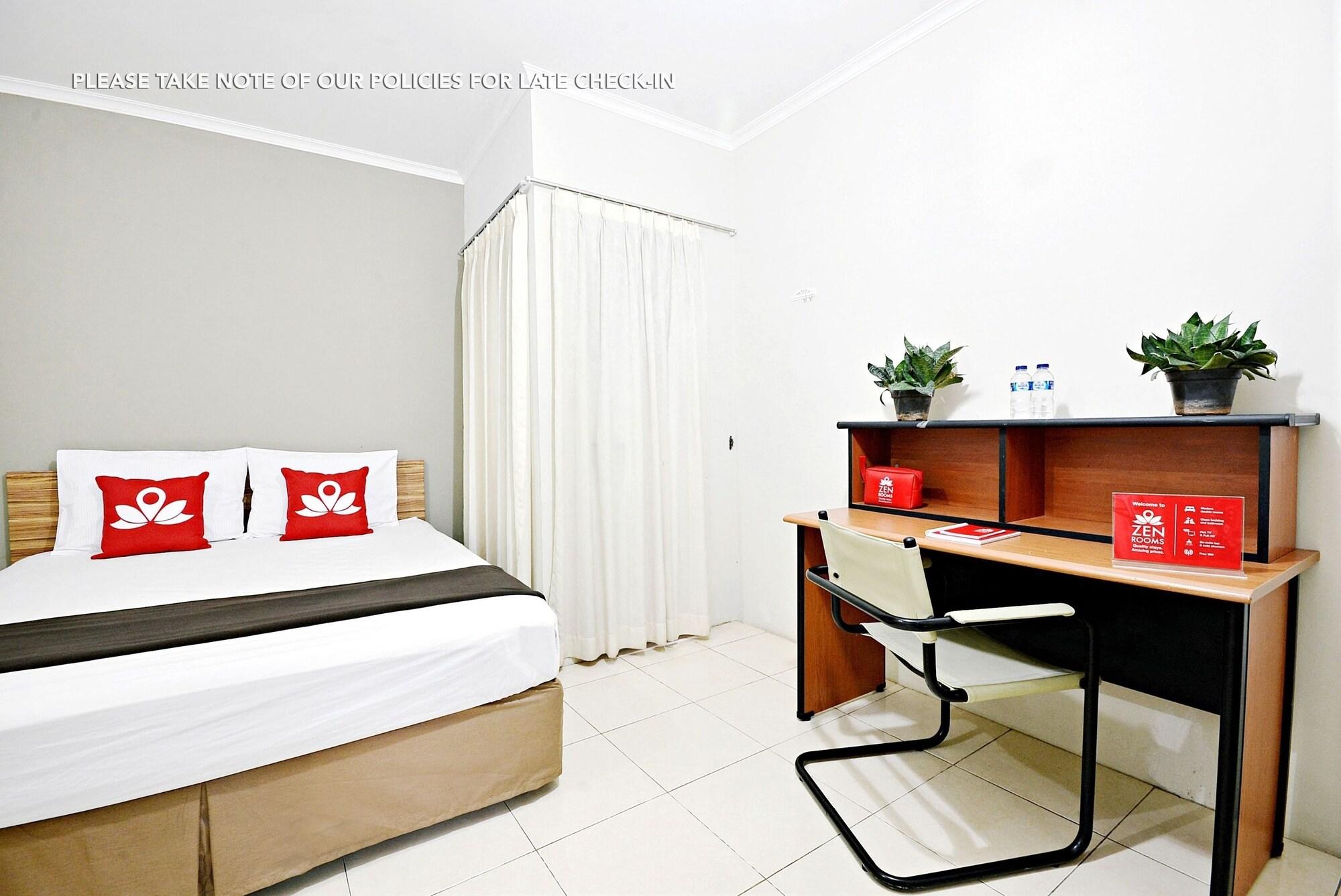 Zen Rooms Mampang Prapatan Jakarta Bagian luar foto