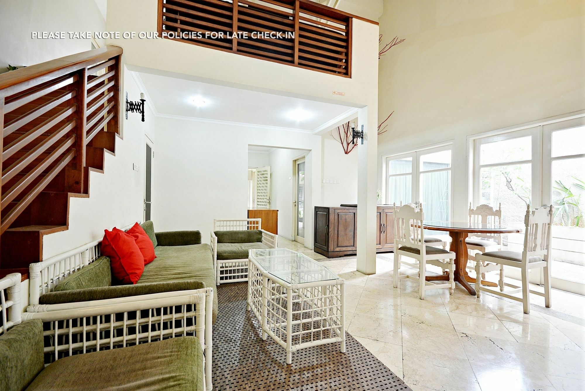 Zen Rooms Mampang Prapatan Jakarta Bagian luar foto